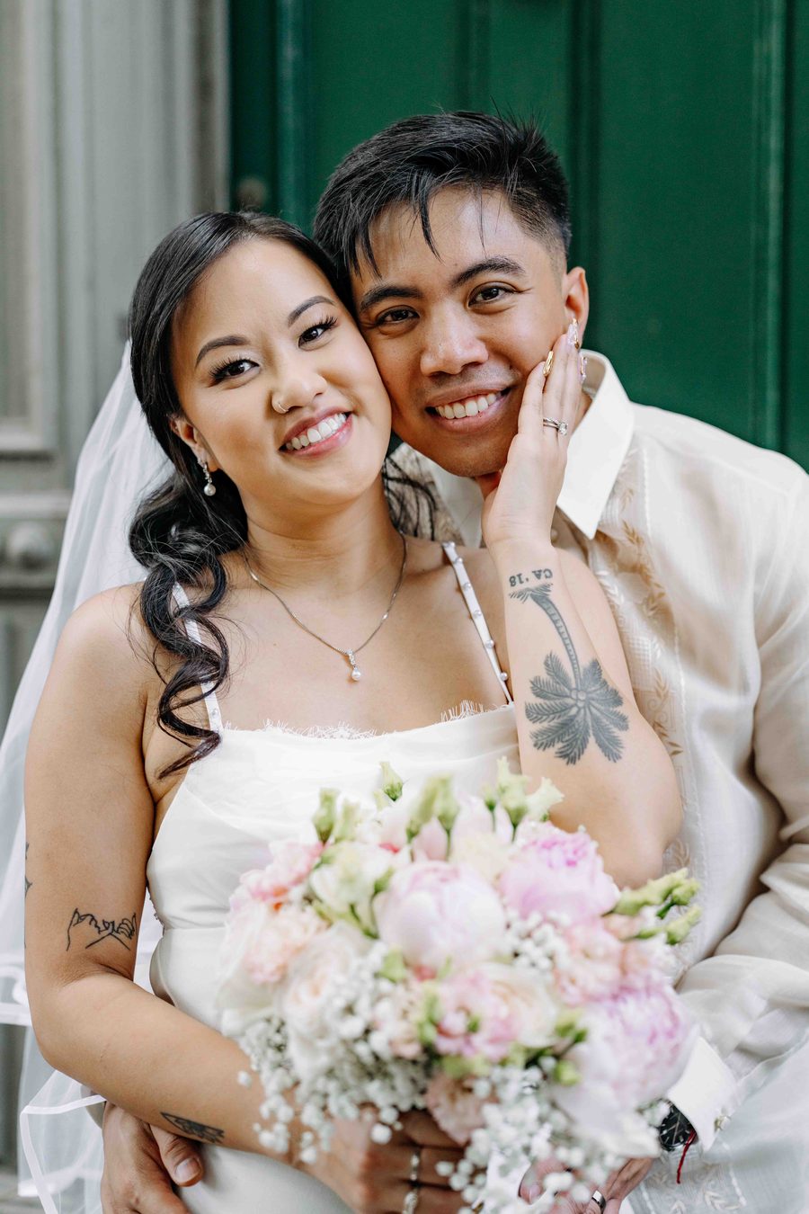 Bridal portrait with bouquet, soft romantic light